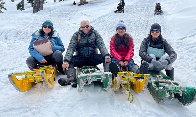 Hotels with adventure Gulmarg